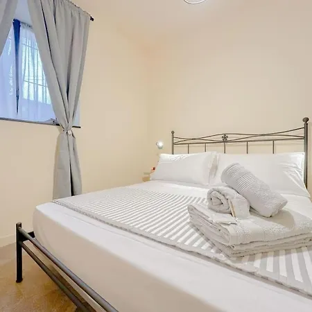 Free Parking Con Wifi - Netflix - Ac Diano San Pietro